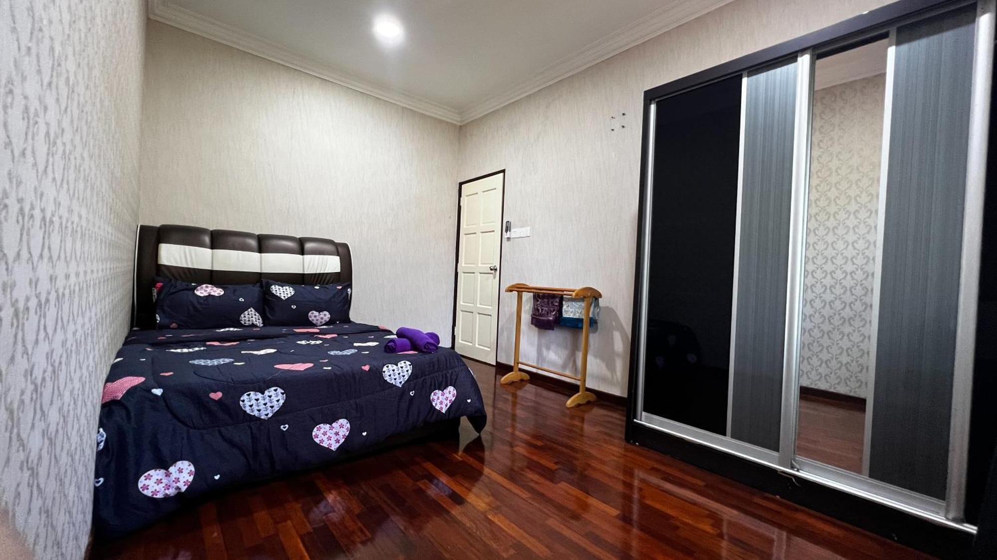 Yb Guest House 4 Bilik 5 Katil Chukai Exterior foto