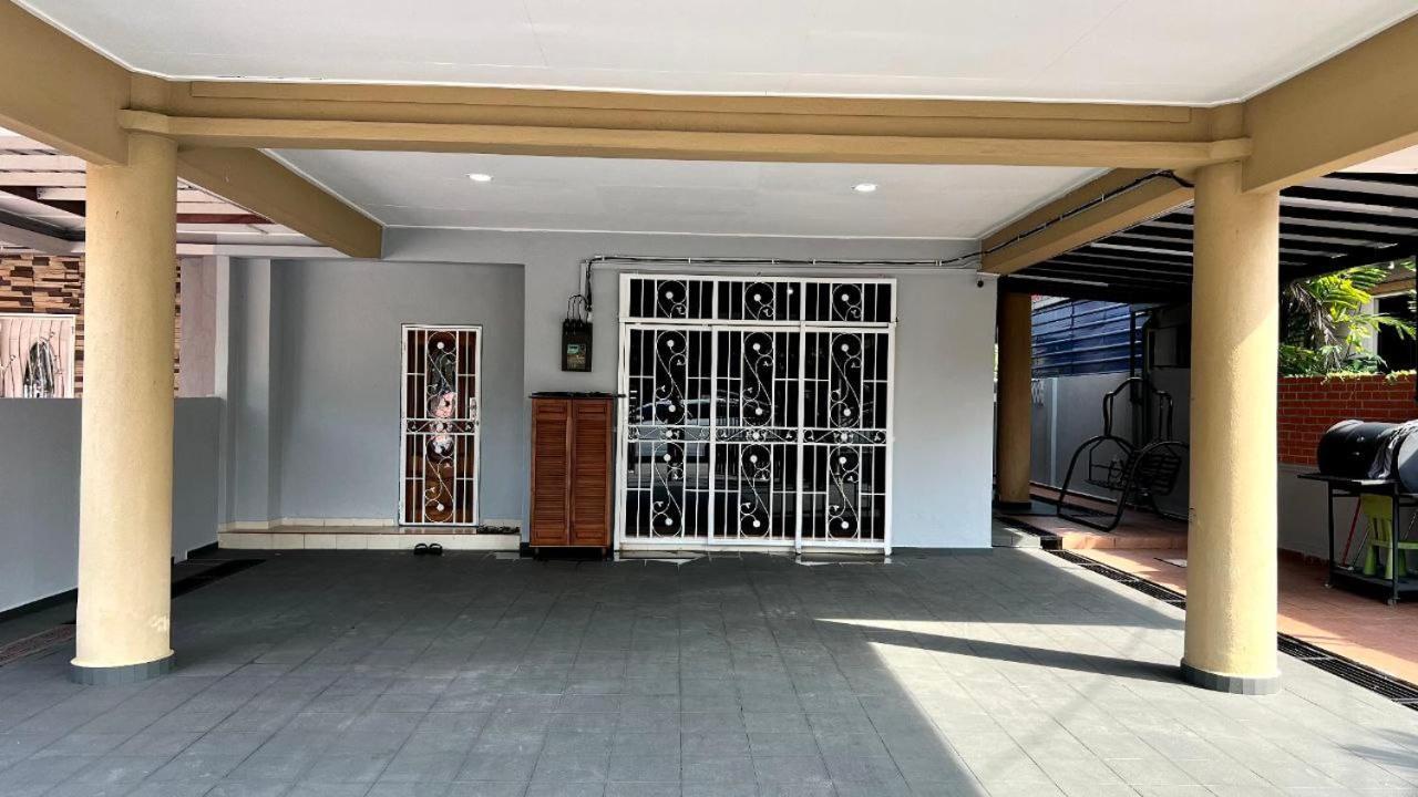 Yb Guest House 4 Bilik 5 Katil Chukai Exterior foto