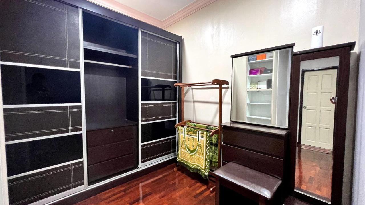 Yb Guest House 4 Bilik 5 Katil Chukai Exterior foto
