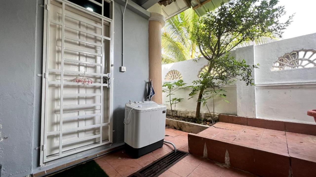 Yb Guest House 4 Bilik 5 Katil Chukai Exterior foto