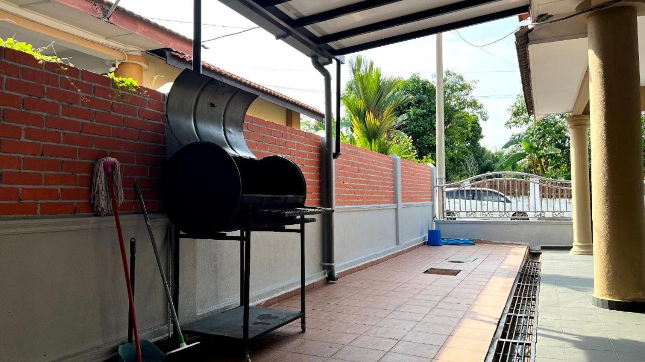 Yb Guest House 4 Bilik 5 Katil Chukai Exterior foto