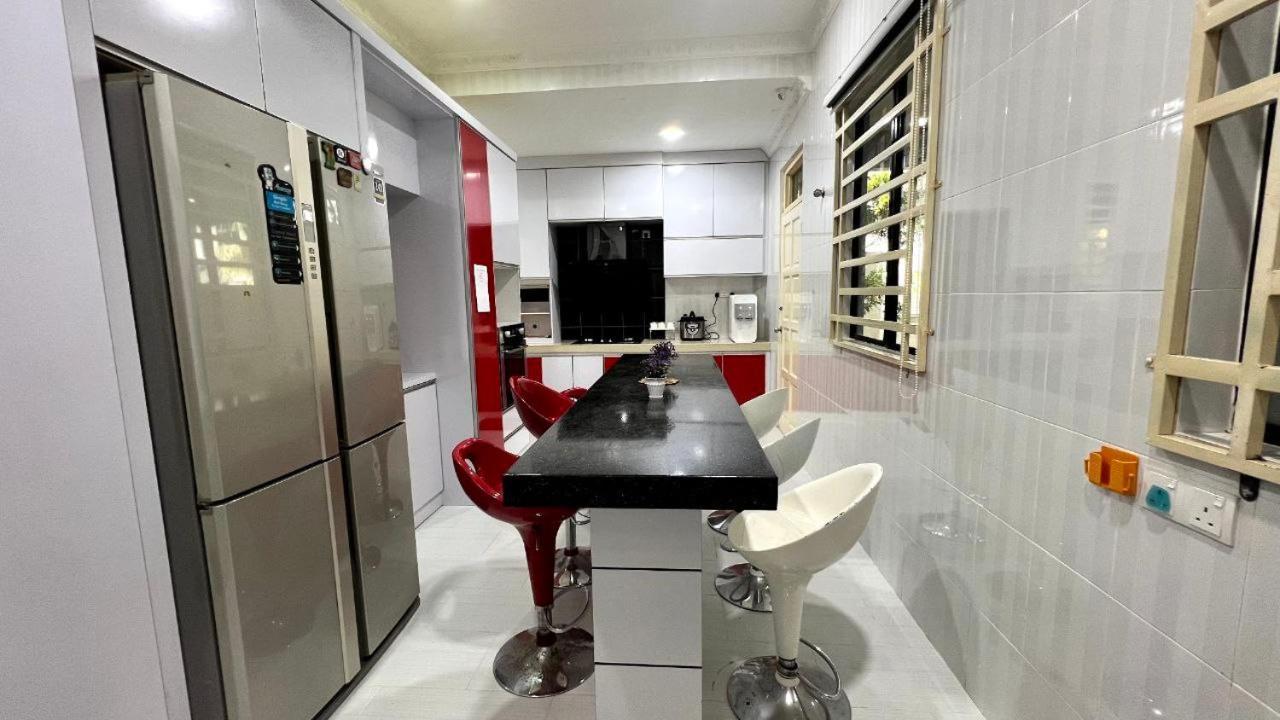 Yb Guest House 4 Bilik 5 Katil Chukai Exterior foto